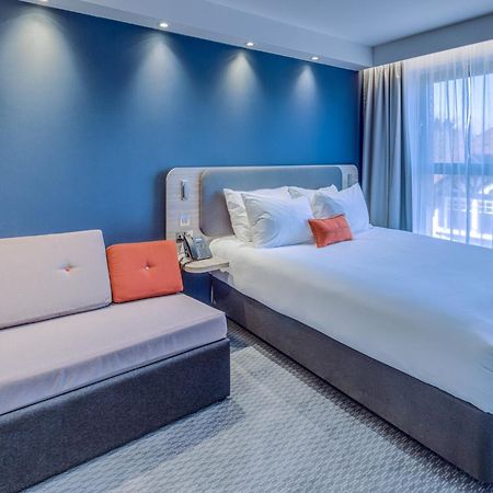 Holiday Inn Express - Fleet By Ihg ภายนอก รูปภาพ