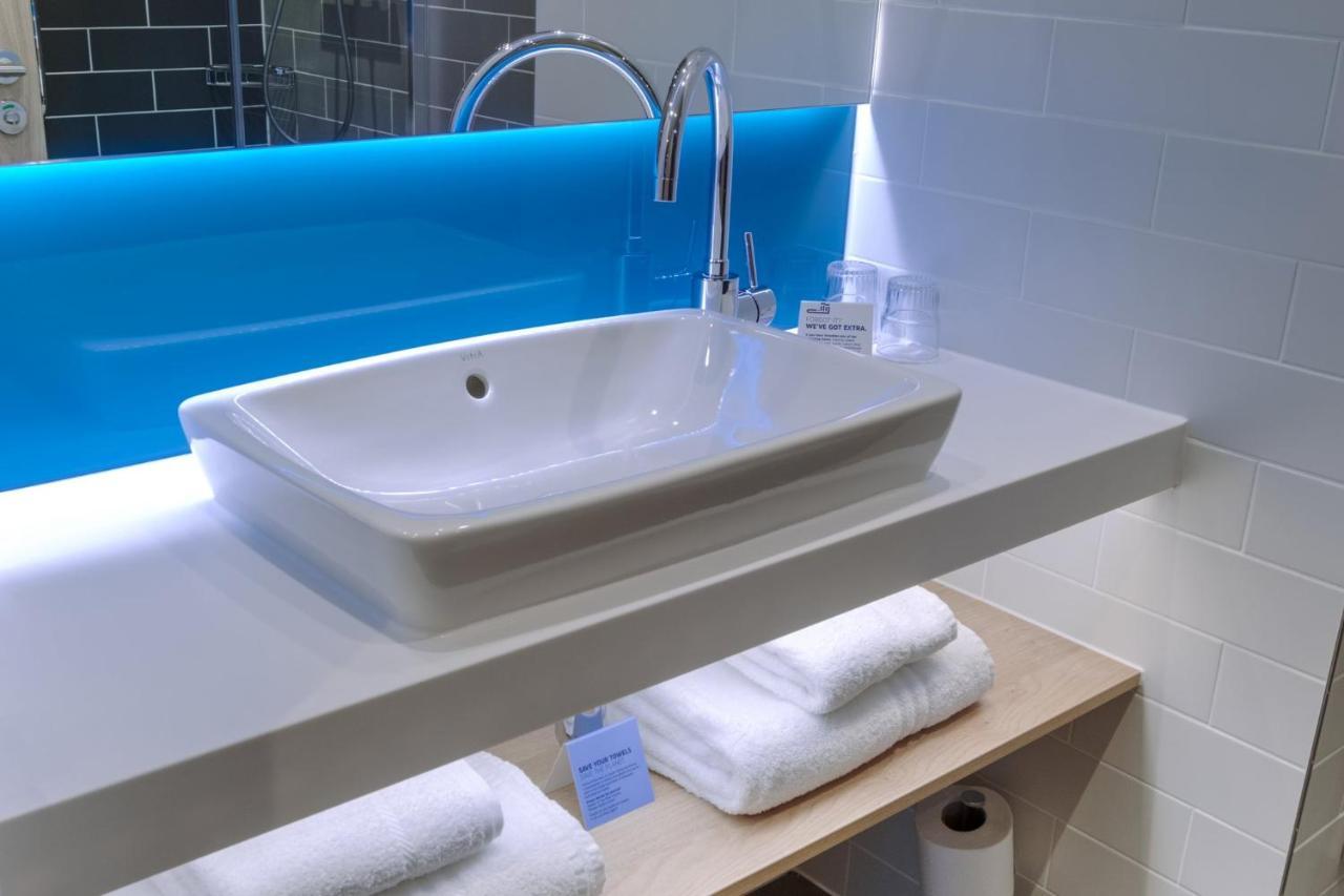 Holiday Inn Express - Fleet By Ihg ภายนอก รูปภาพ