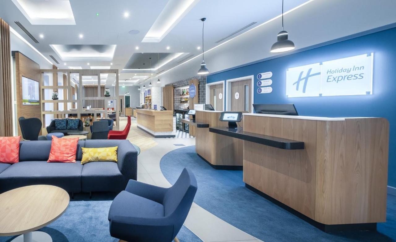 Holiday Inn Express - Fleet By Ihg ภายนอก รูปภาพ