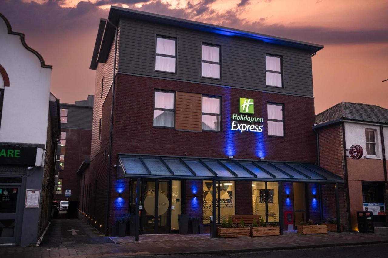 Holiday Inn Express - Fleet By Ihg ภายนอก รูปภาพ